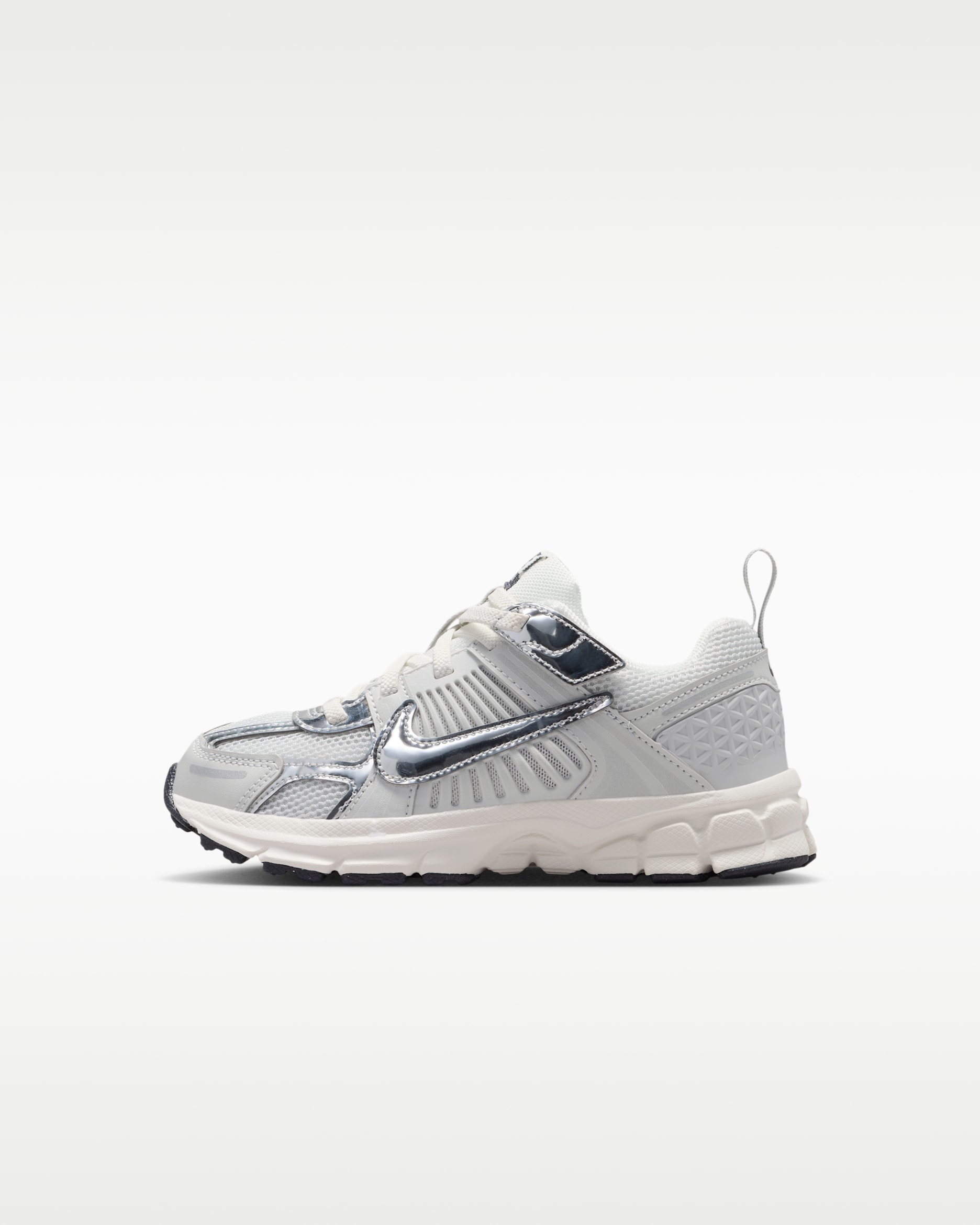 めいめい様ご確認用　ジュニア NIKE公式】ナイキ ボメロ 5 リトルキッズシューズ リフレクティブ